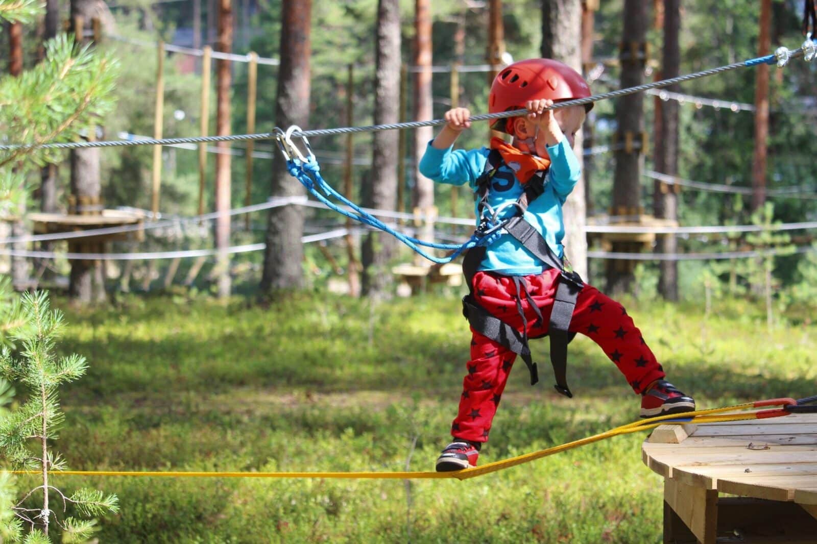 seikkailupuisto kiipeilypuisto lapsille vuokatti