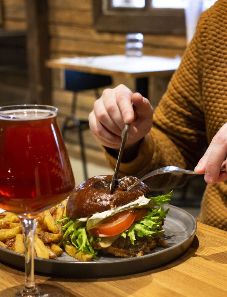 Hampurilainen ja olut, ravintola Vuokatti haapala.