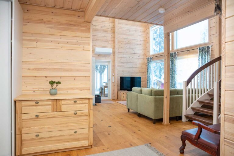 Villa Siltasaari eteinen