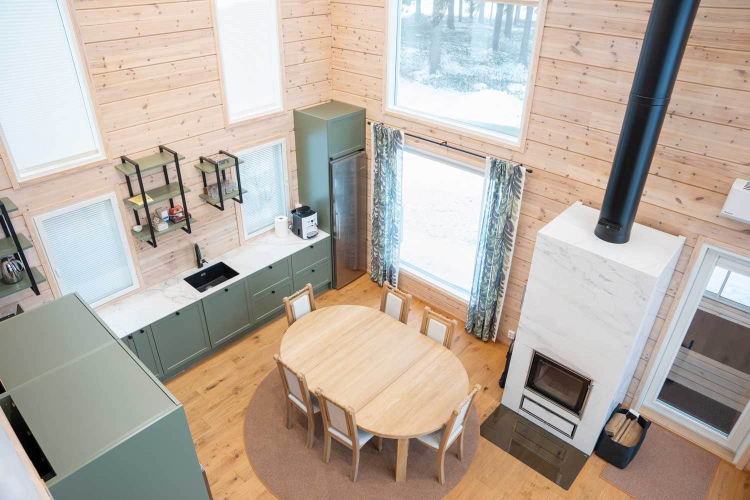 Villa Siltasaari ruokailuhuone